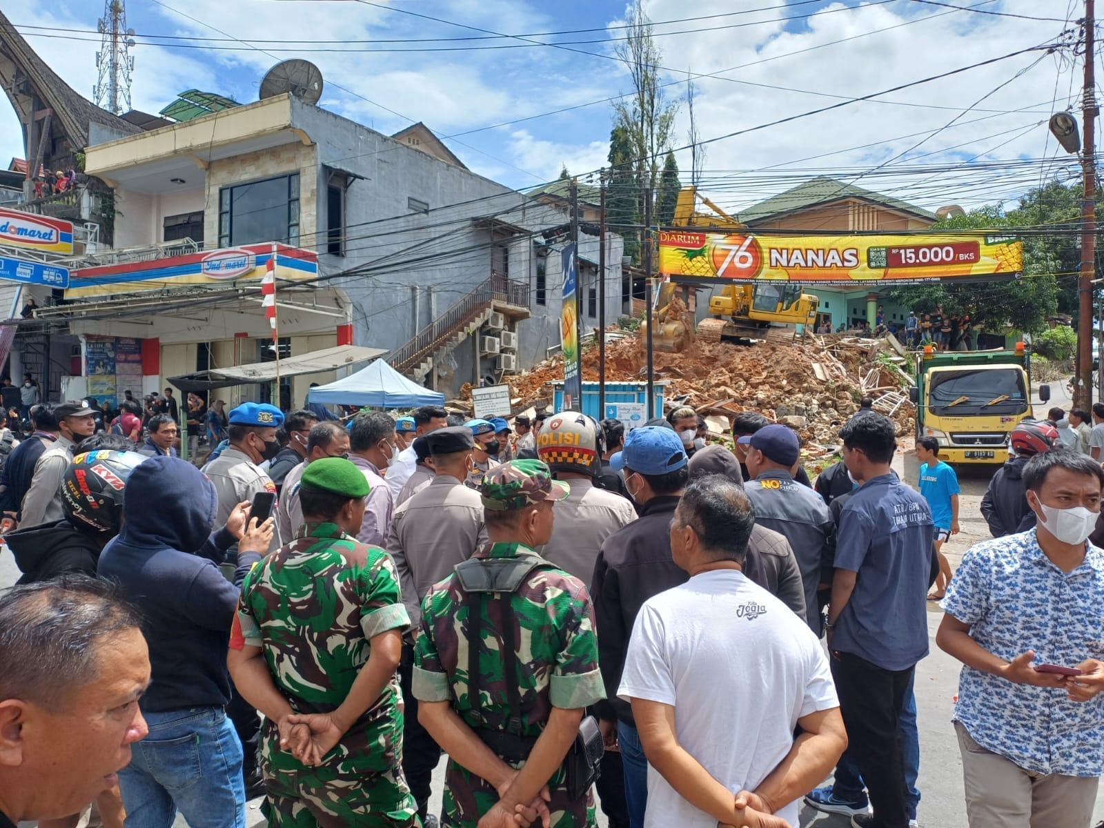 Eksekusi Objek Sengketa Tanah di Japal, Kota Rantepao (photo by diseputarkitanews.net)