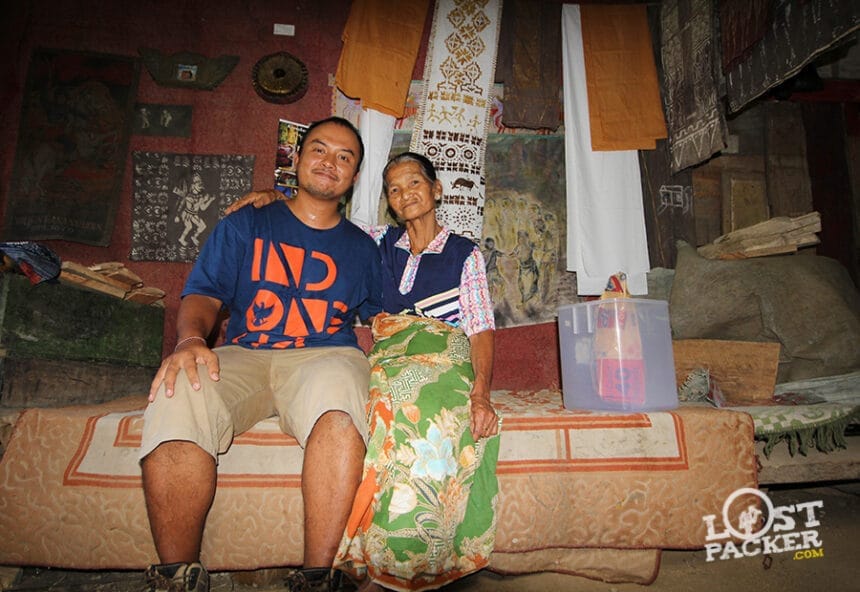 Nenek One, Pengrajin Kain Sarita dan Maa’ di Toraja