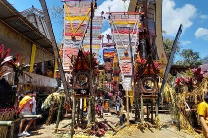 Syukuran Mangrara Banua Tongkonan Bulo, Tondon Makale (Ritual Upacara Syukur Rambu Tuka’)