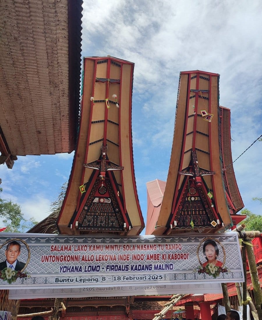 Rambu Solo’ Almh. Yohana Lomo dan Alm. Firdaus Kadang Malino